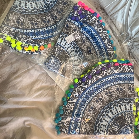 5 PIECE MIDDLE EASTERN STYLE ROUND PILLOW CASES - Picture 7 of 7